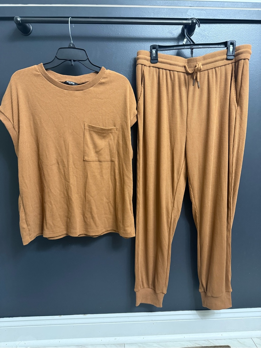 Casual Ribbed Jogger Set - Tan